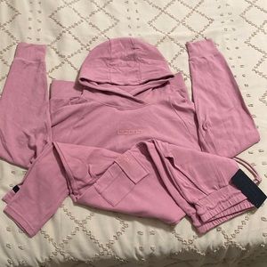 Alphalete identity cargo jogger and full length hoodie